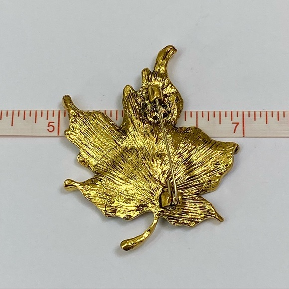 Multi Colored Maple Leaf Brooch - Picture 7 of 8